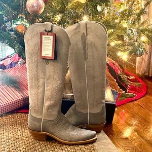 Lucchese Women’s Priscilla Dove Grey Boots. Size 7.5, unworn and brand new!